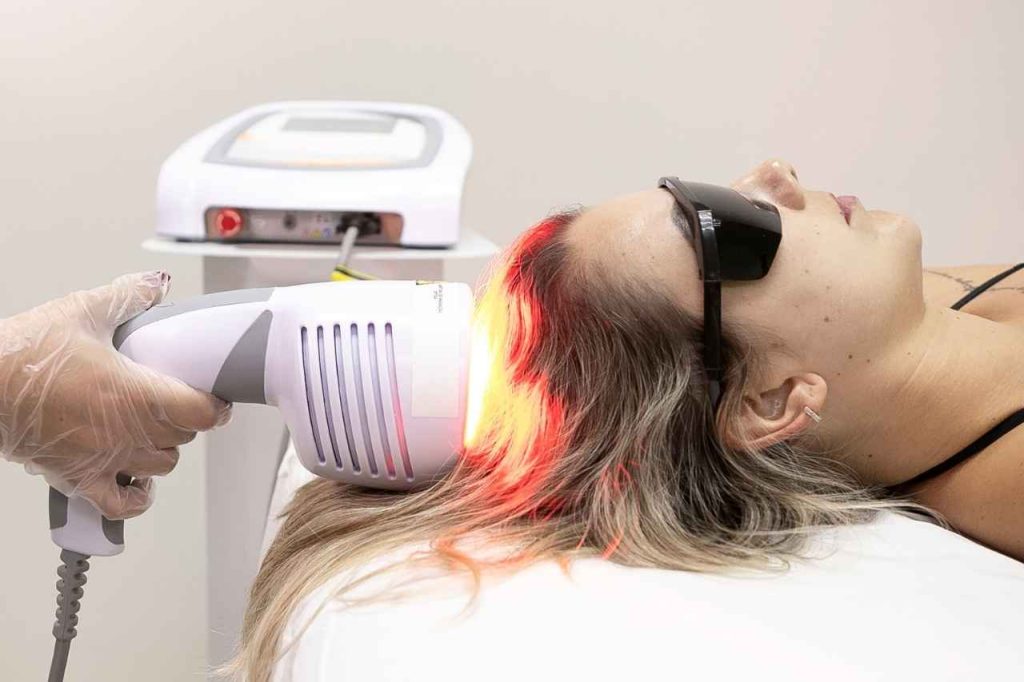 Fotobiomodulação Antares para tratamento capilar